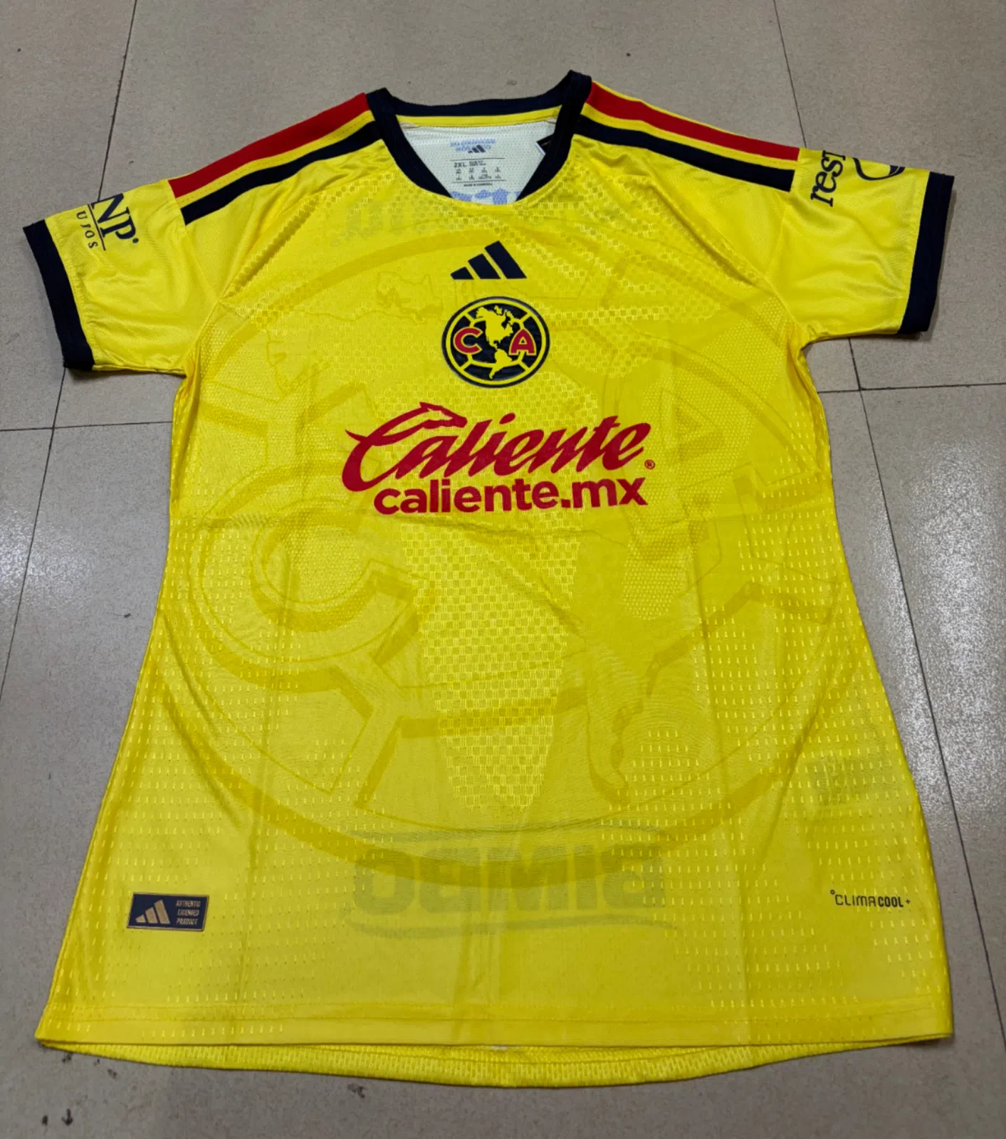 Mujer a América Amarilla 2627