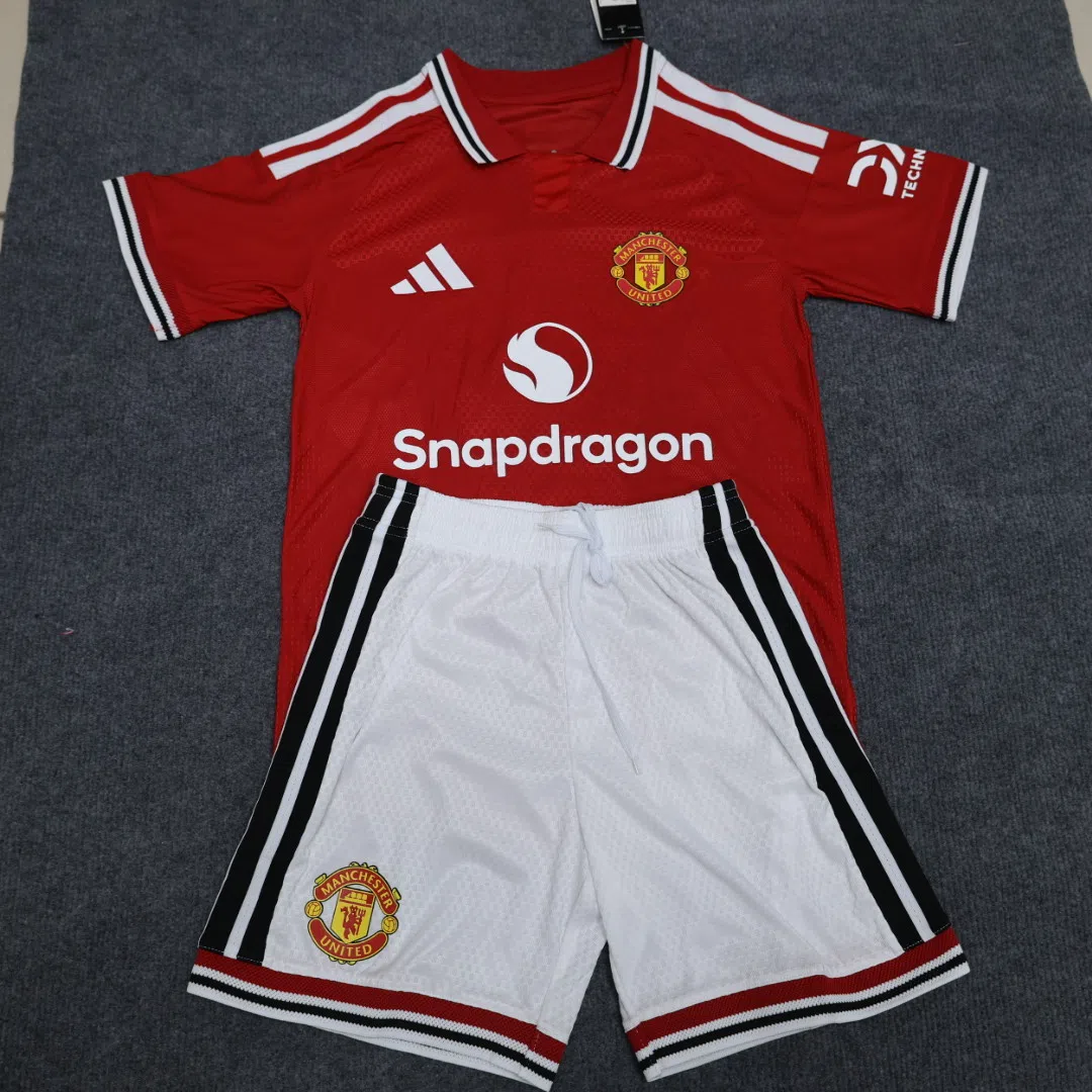 Conjunto adulto Manchester United Local 26‑27